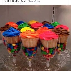 Meet your Posher, Holly